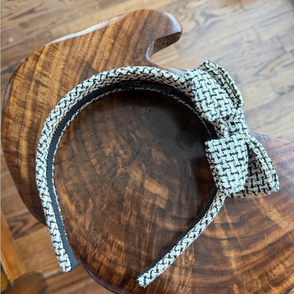 CHANEL Tweed Bow Headband - Picture 3 of 7